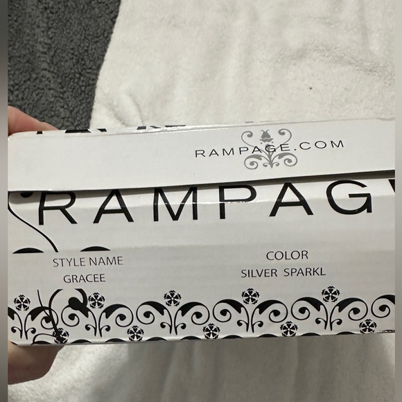 Women’s Rampage Gracee size 8m silver glitter heels! So pretty and shiny. - Picture 10 of 10